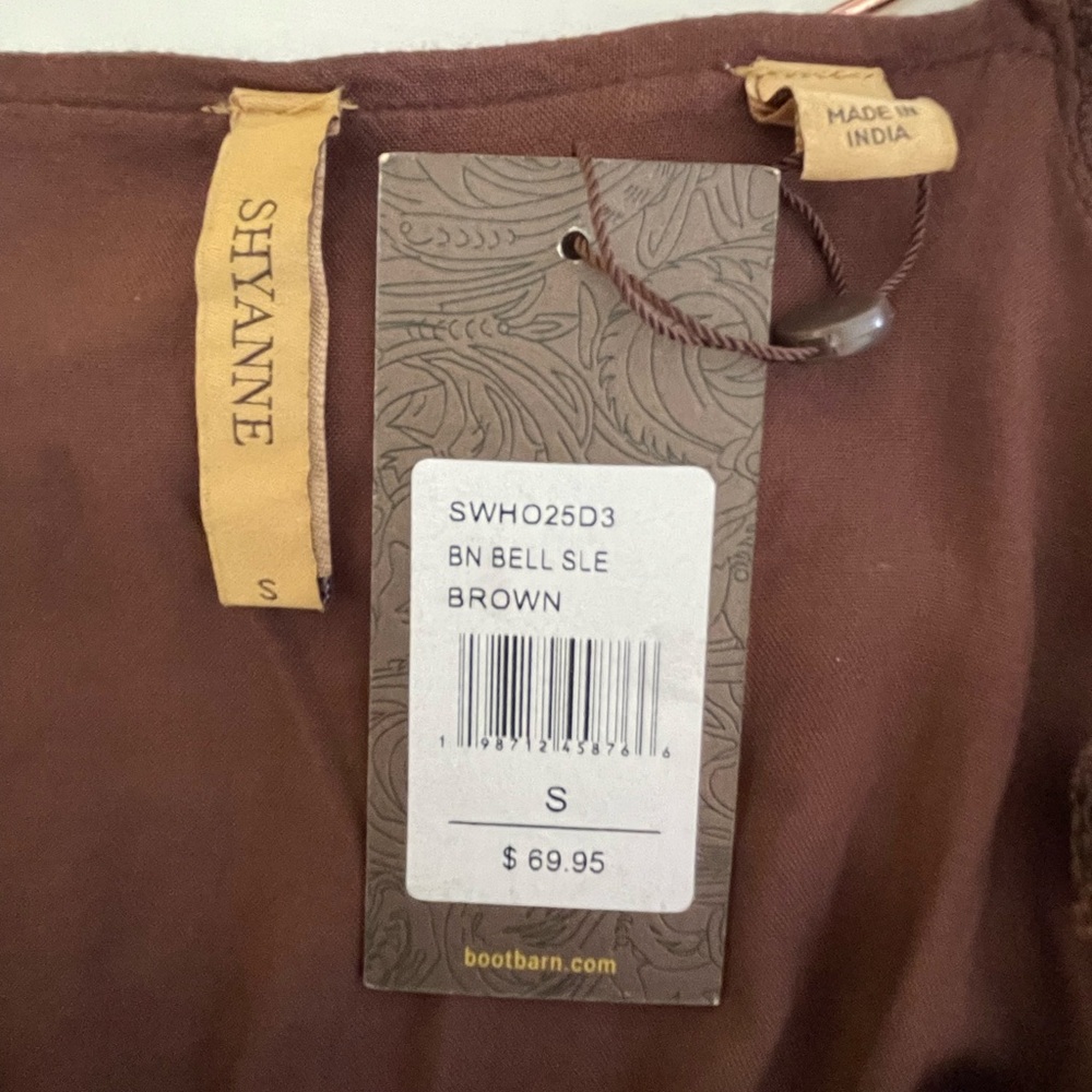 Boot Barn Shyanne Highlands Bell Sleeve Embroidered Brown Mini Dress Size Small - Picture 3 of 11